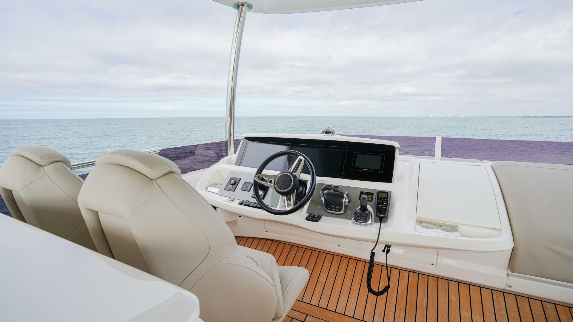 2022 Princess F55 — photo 61