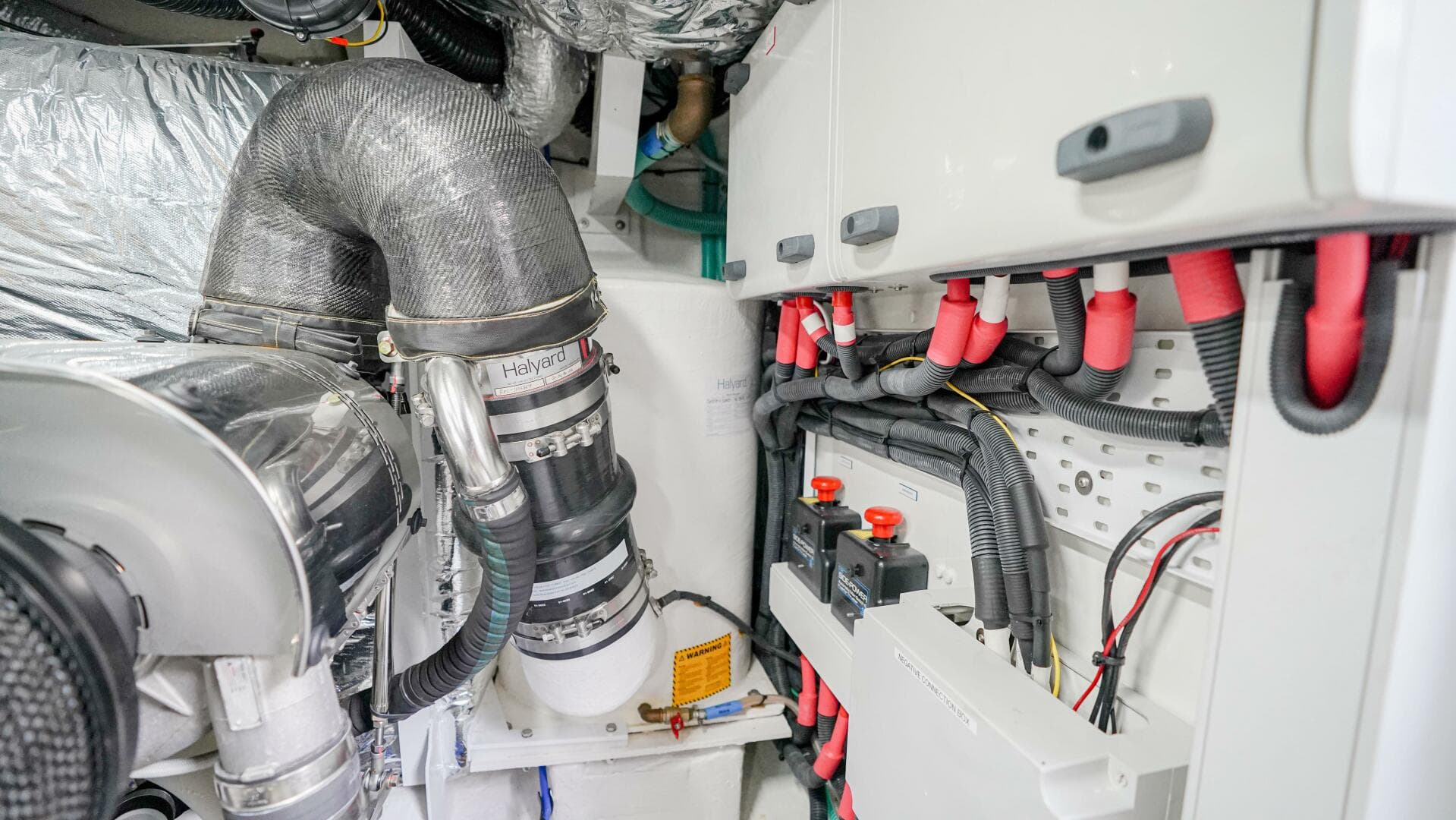 2022 Princess F55 — photo 67