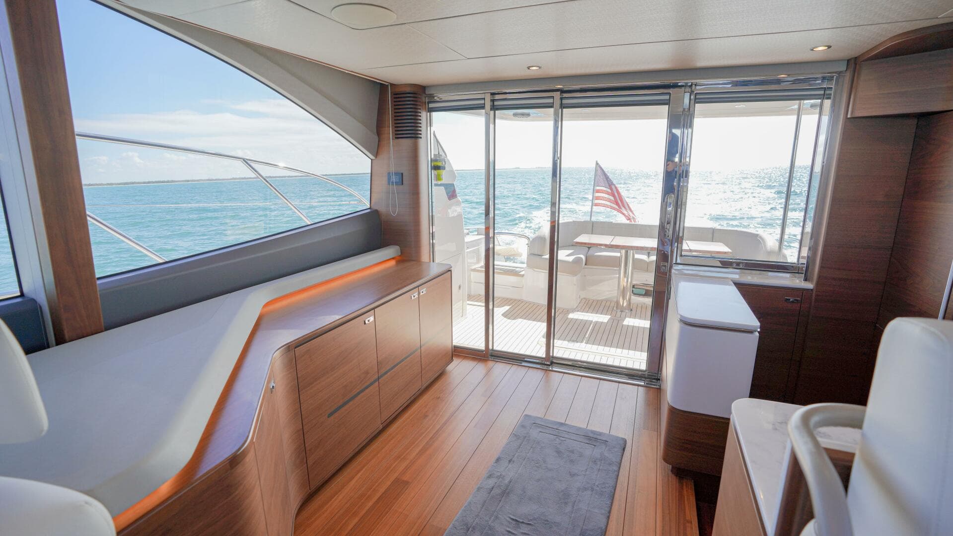 2022 Princess F55 — photo 24