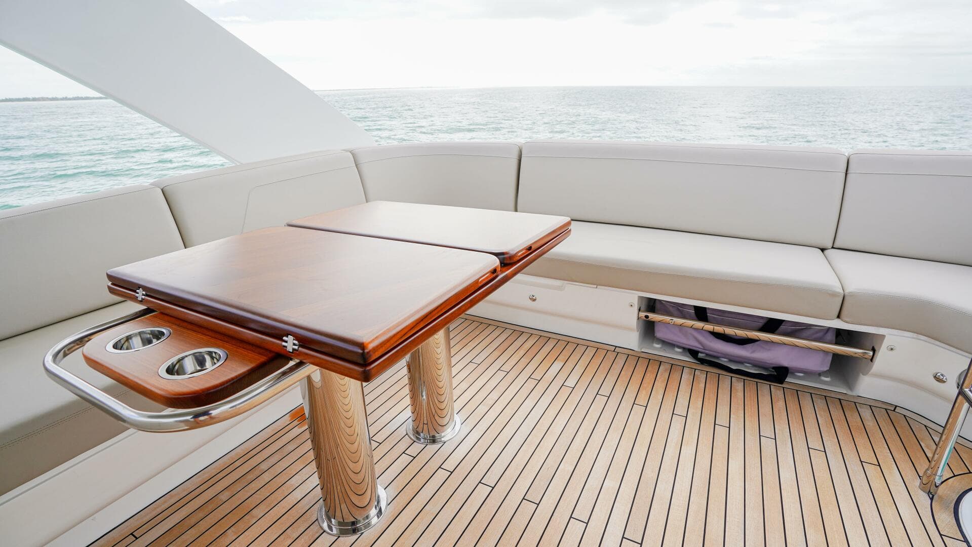 2022 Princess F55 — photo 59