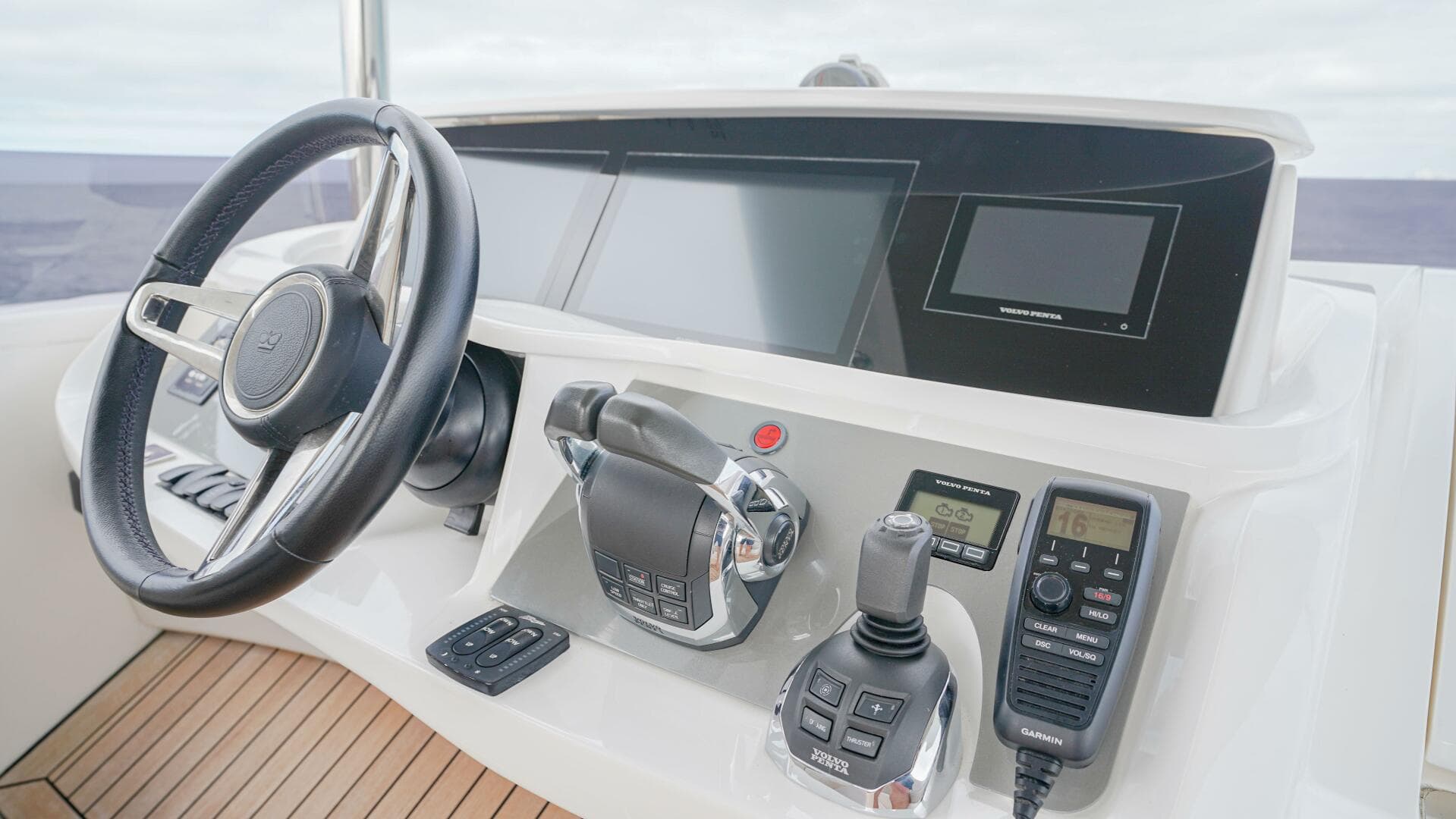 2022 Princess F55 — photo 63