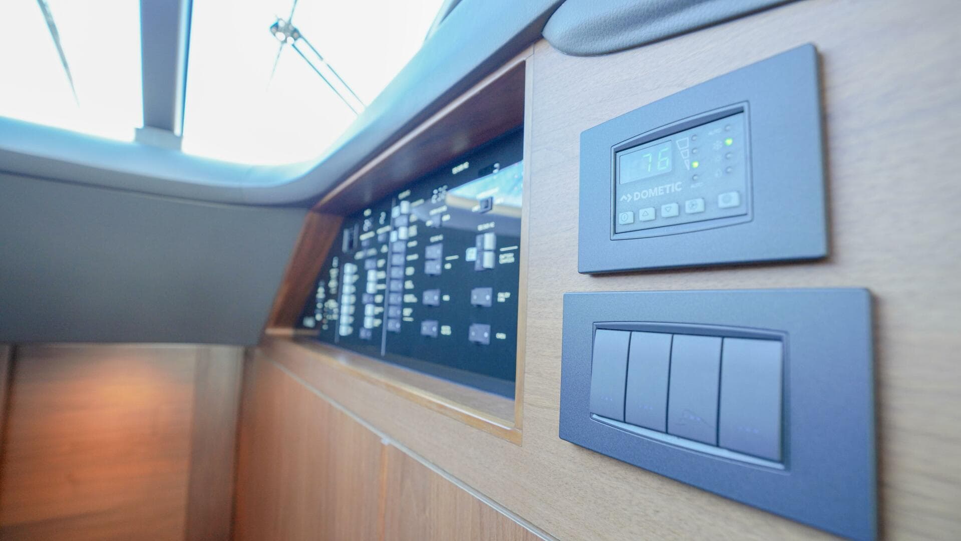 2022 Princess F55 — photo 39