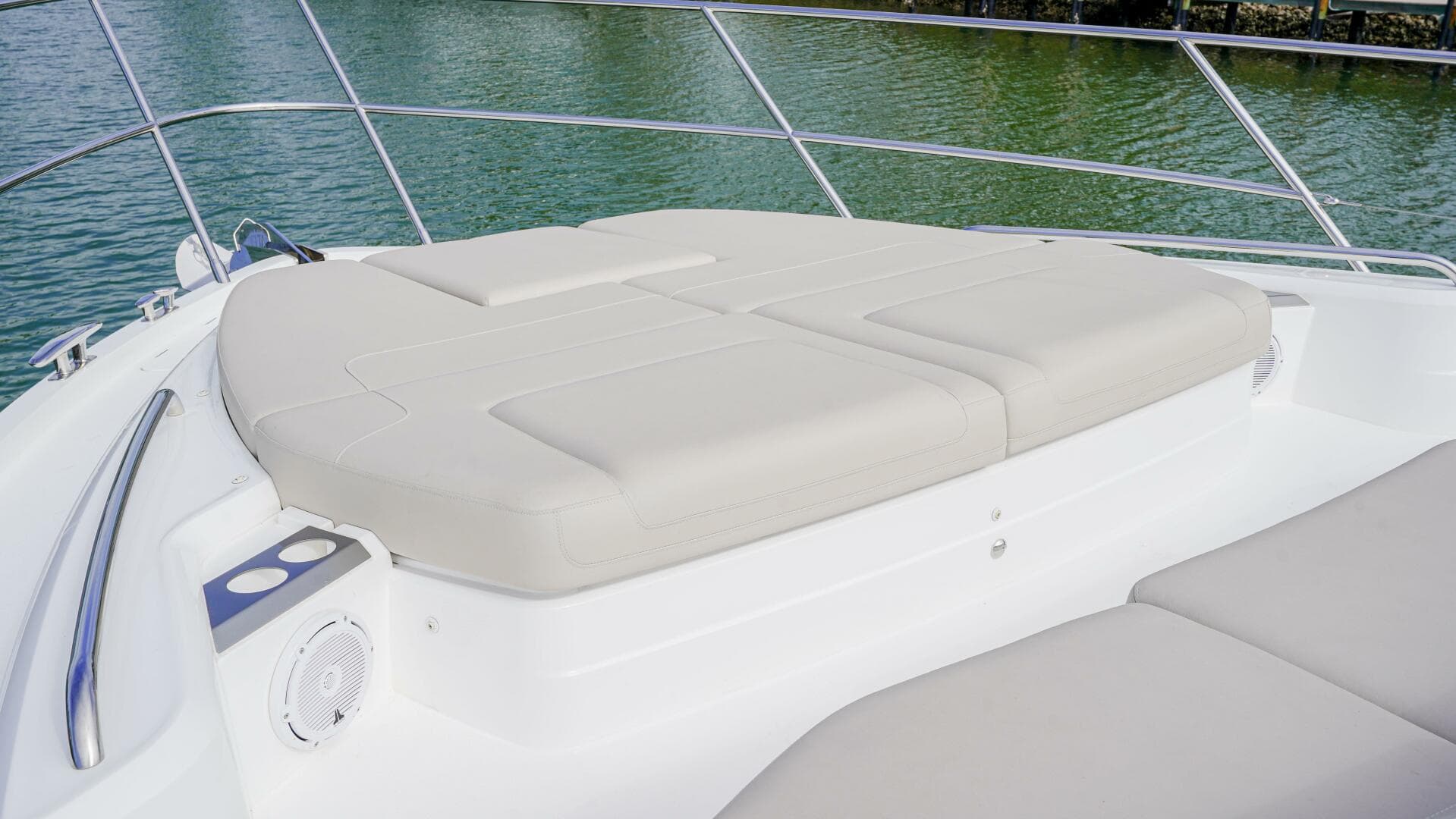 2022 Princess F55 — photo 18