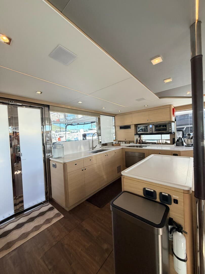 2022 Aquila 54 — photo 26