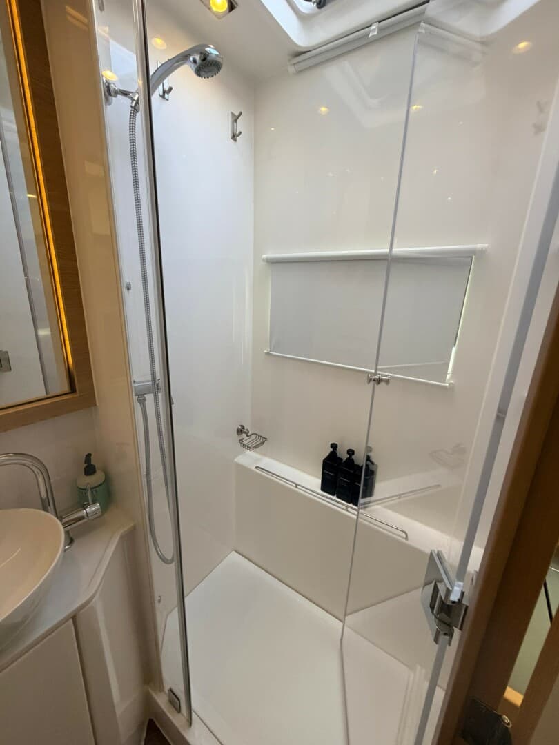 2022 Aquila 54 — photo 43