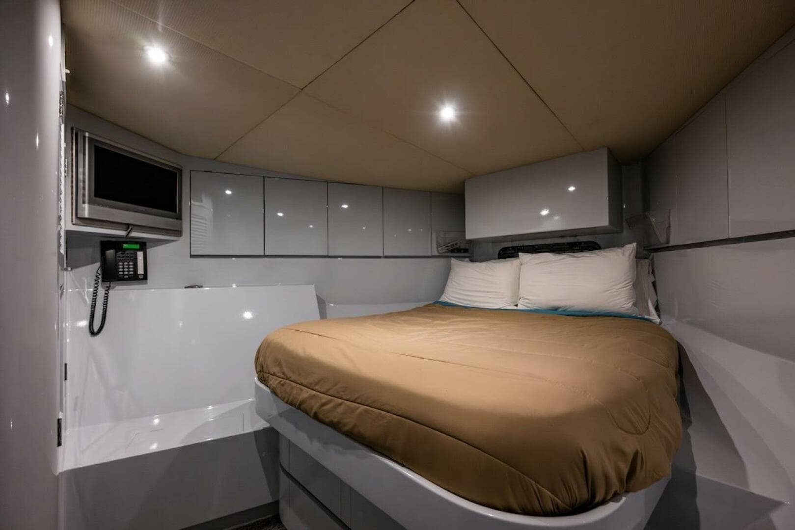 1988 Cheoy Lee 92 — photo 86