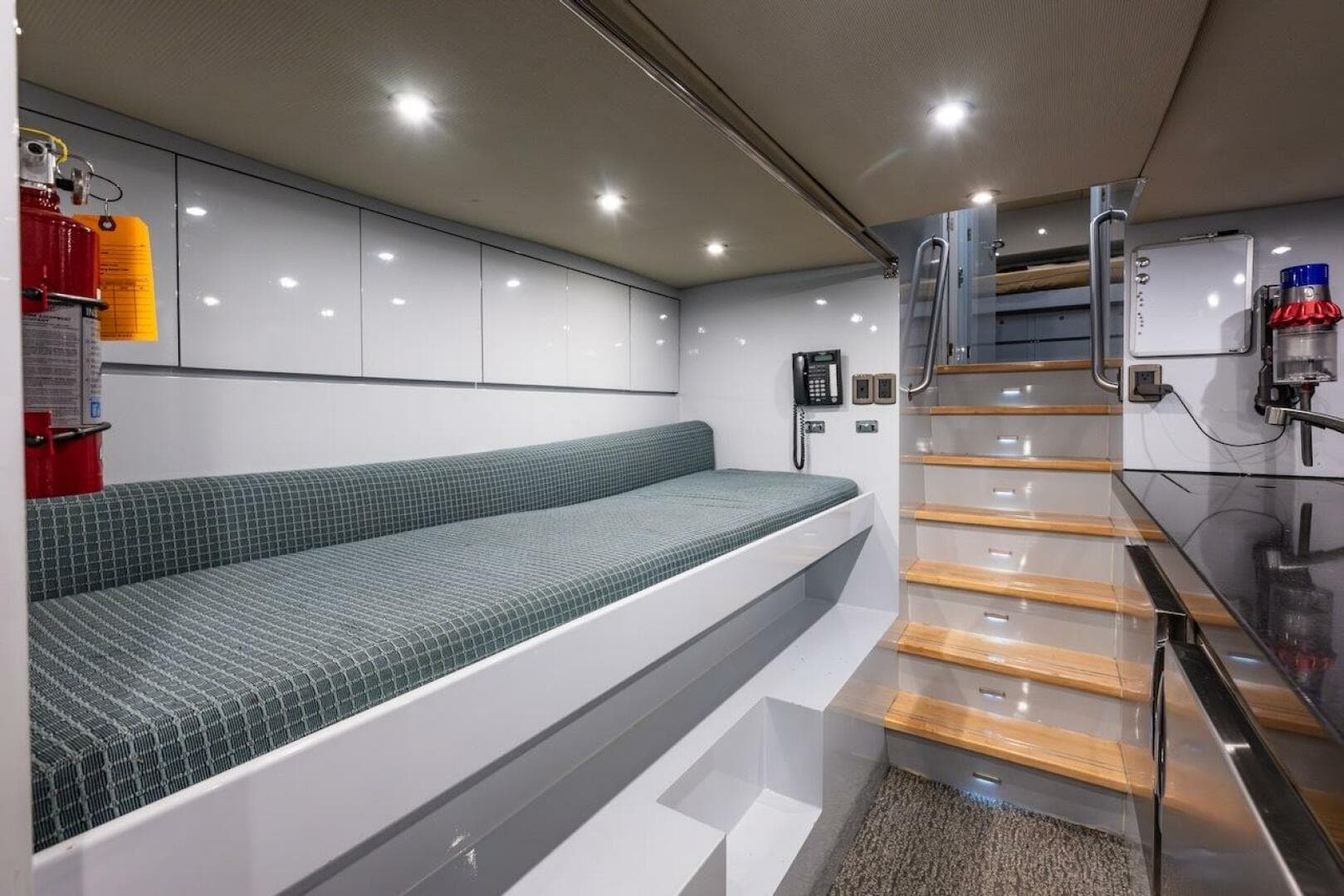 1988 Cheoy Lee 92 — photo 84