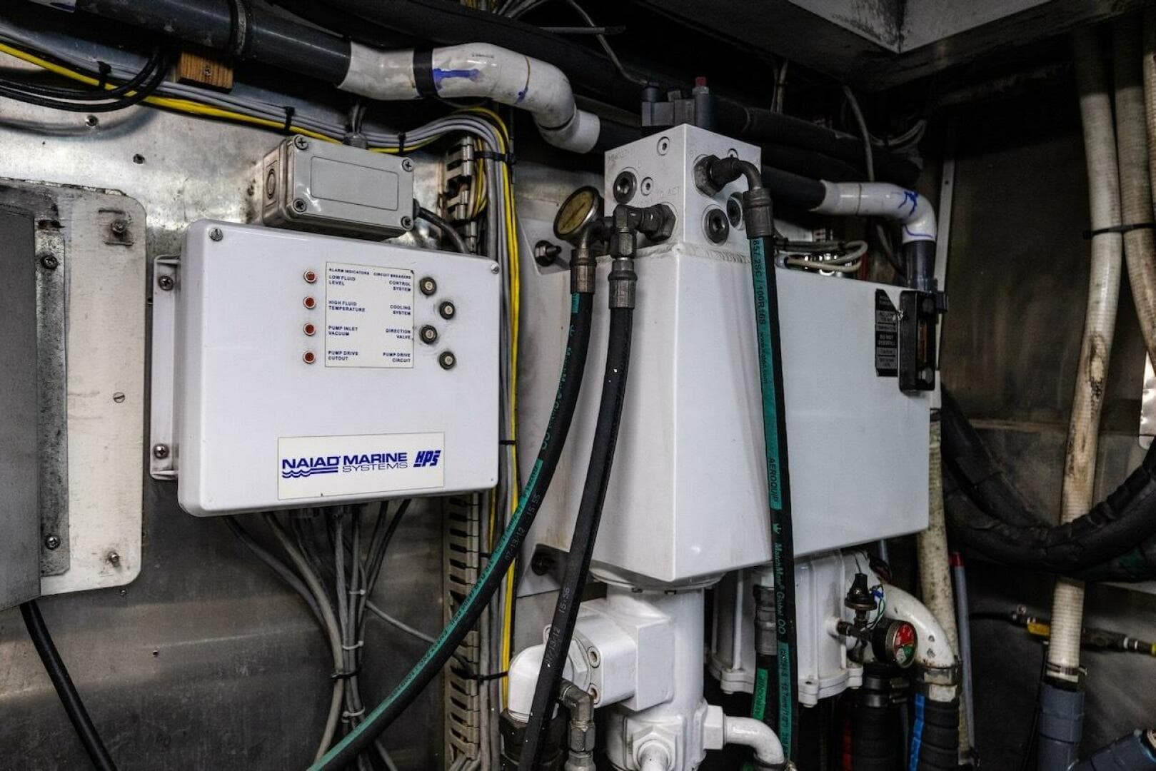 1988 Cheoy Lee 92 — photo 92