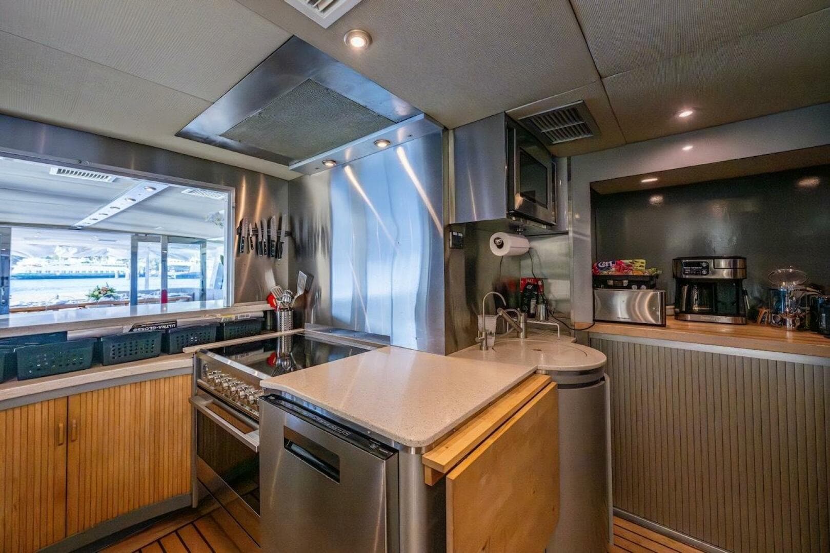 1988 Cheoy Lee 92 — photo 42