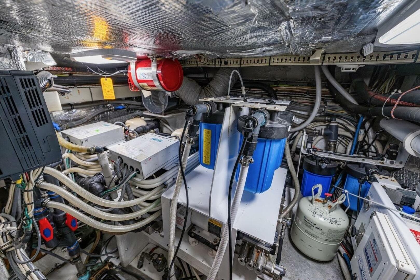 1988 Cheoy Lee 92 — photo 98