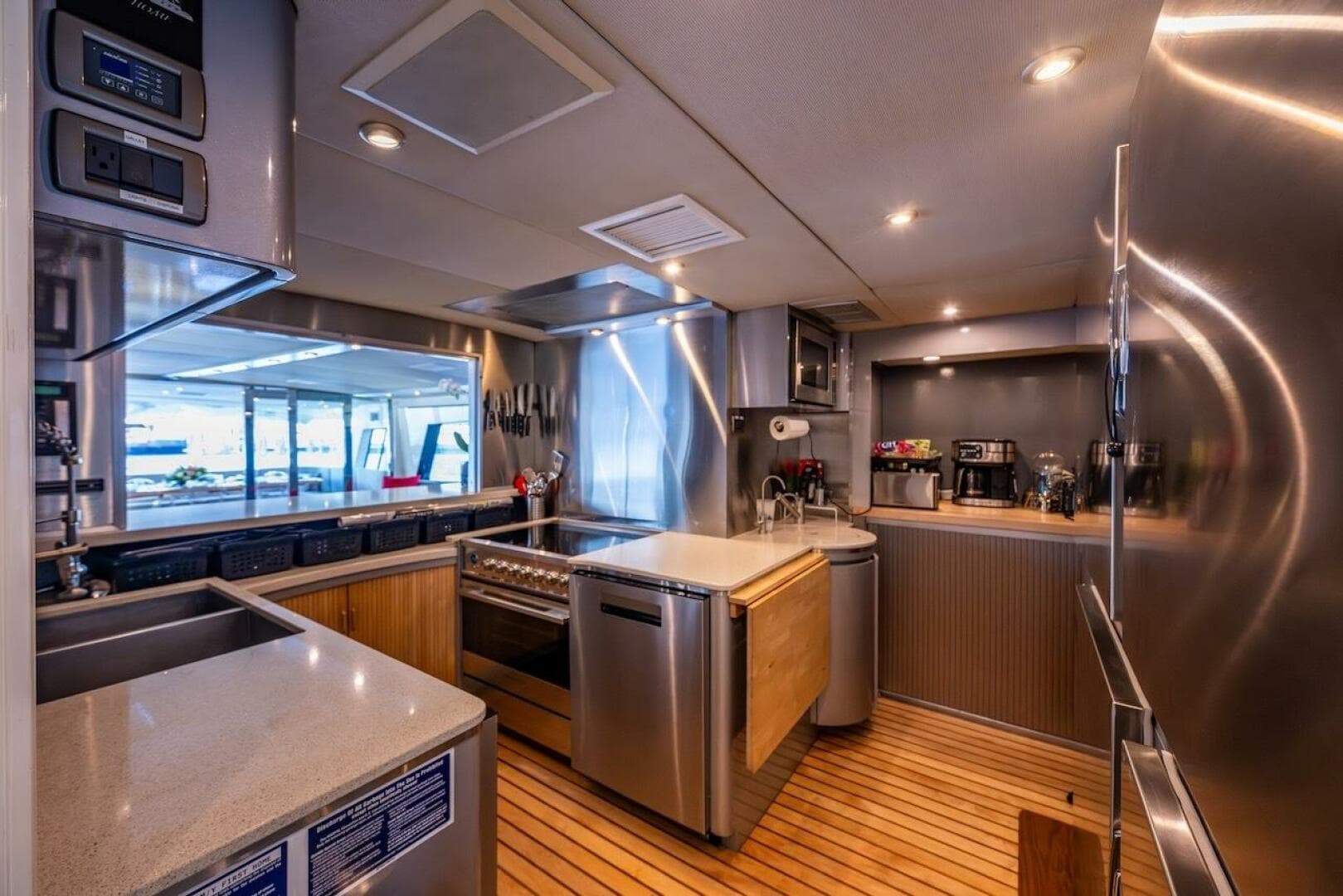 1988 Cheoy Lee 92 — photo 39