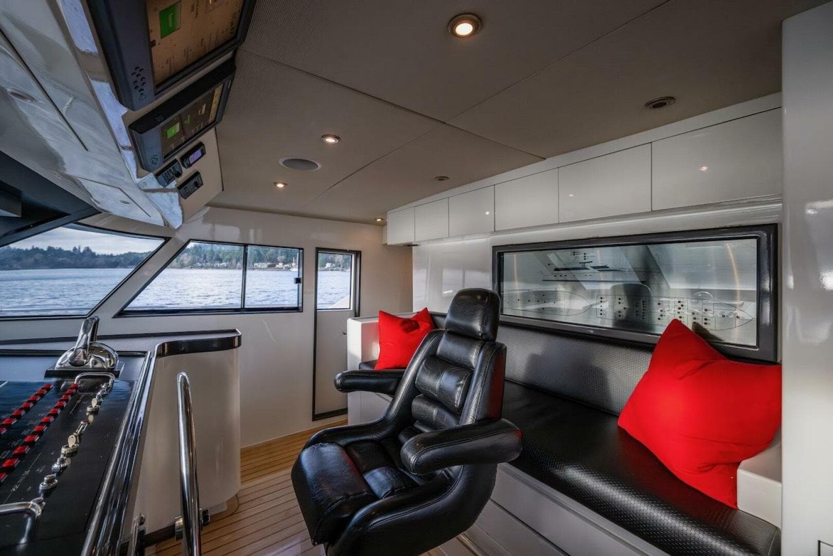 1988 Cheoy Lee 92 — photo 49