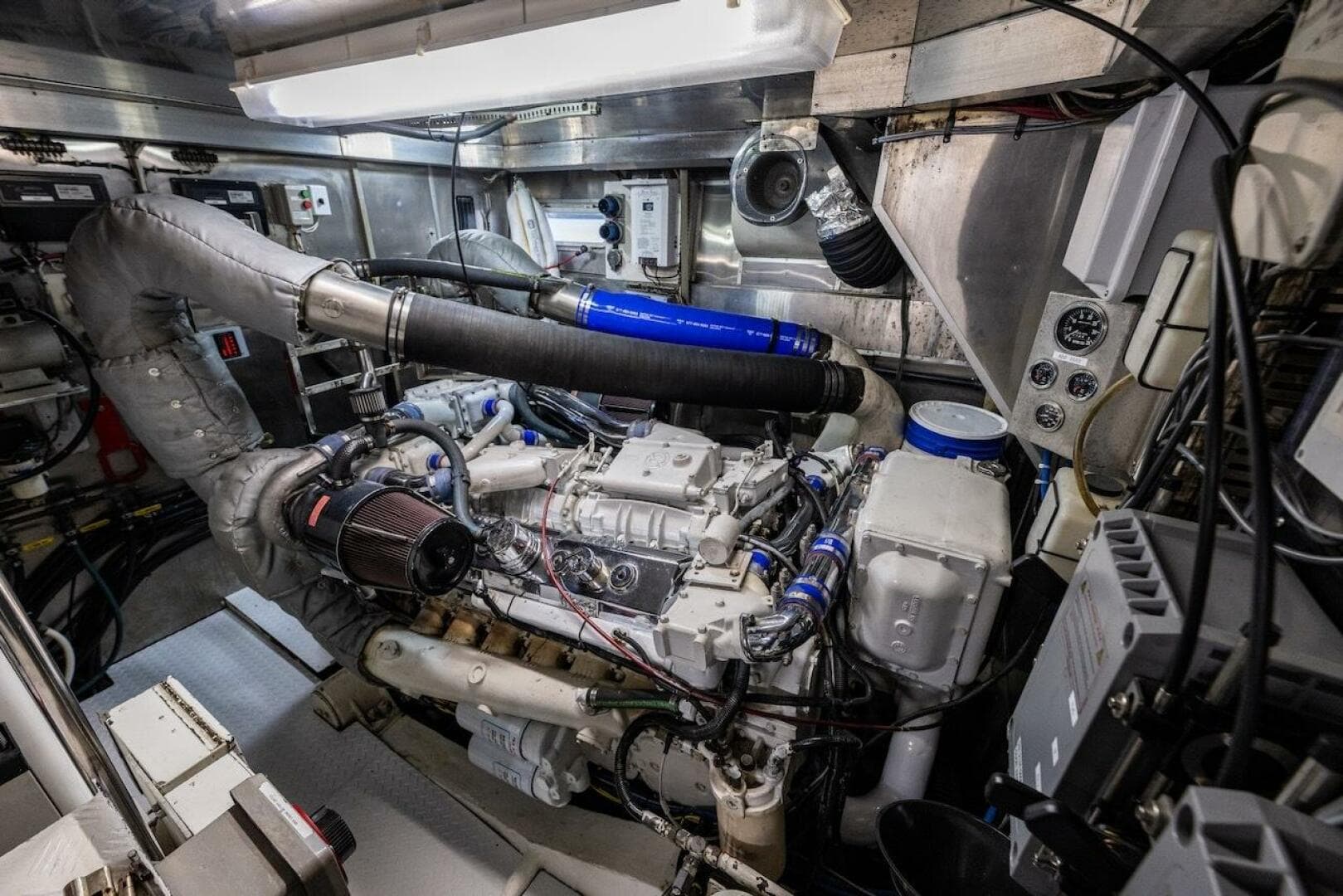 1988 Cheoy Lee 92 — photo 94