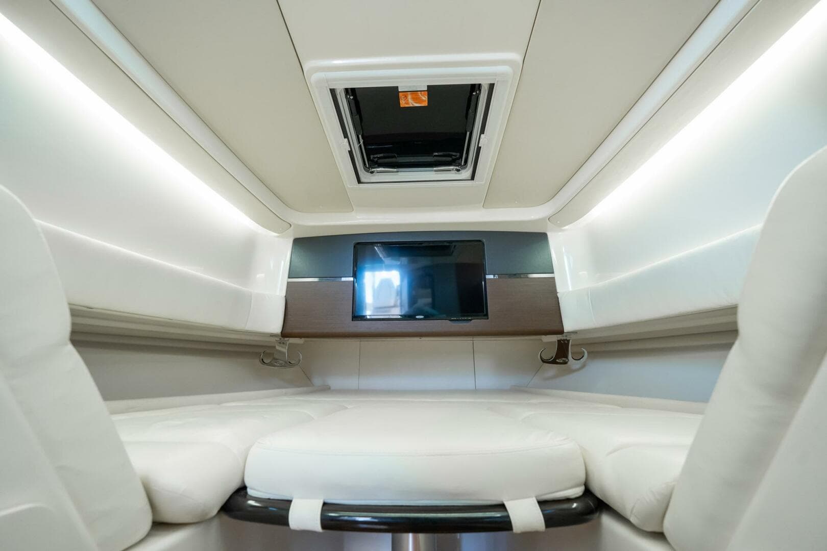 2021 Grady-White Canyon 456 — photo 13