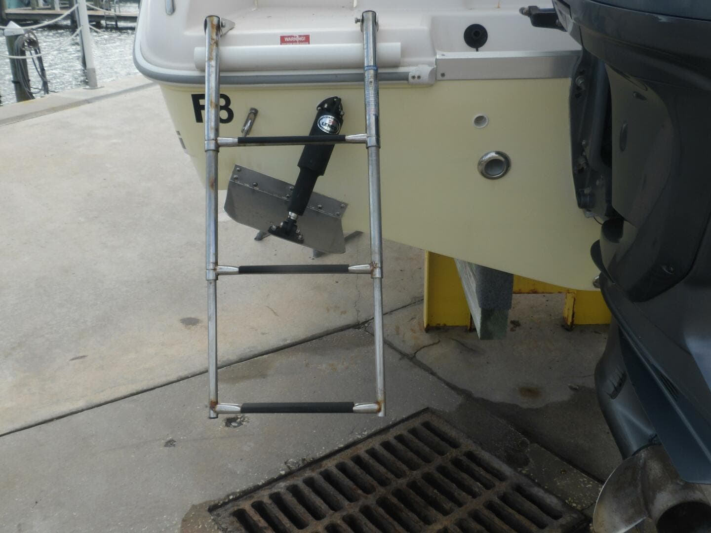 2006 Cobia 210 CC — photo 12