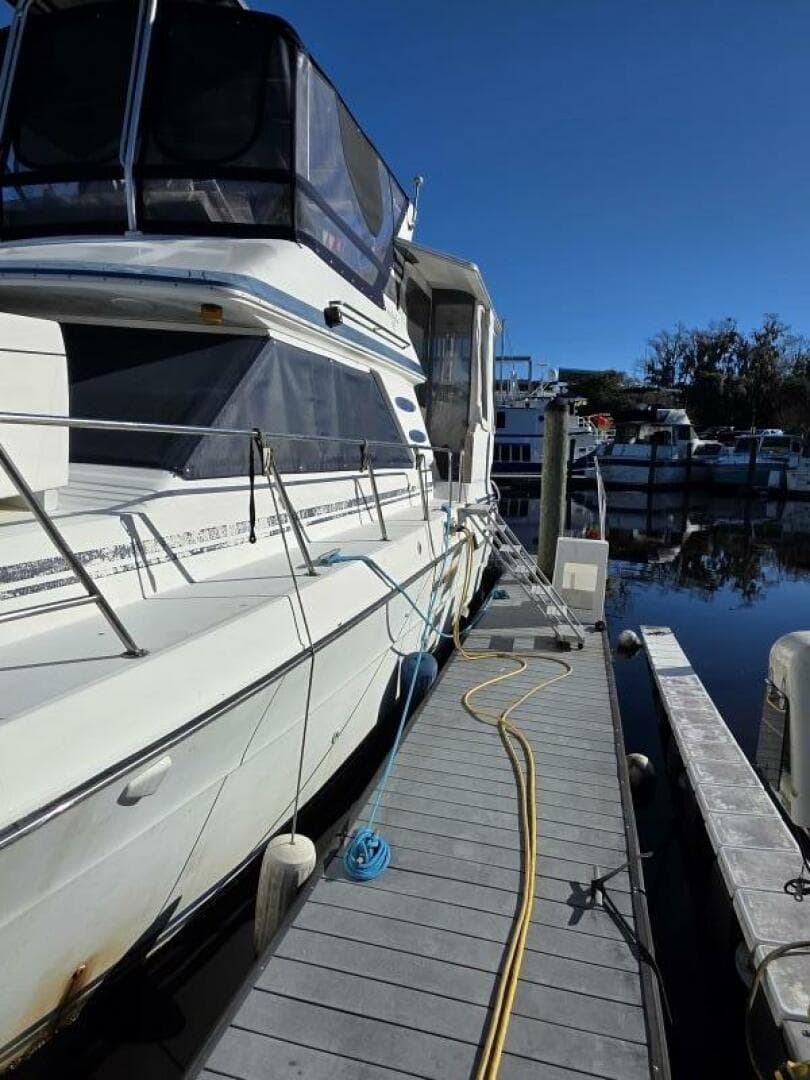 1988 Sea Ray 415 — photo 4