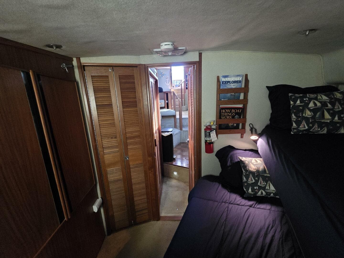 1988 Sea Ray 415 — photo 22