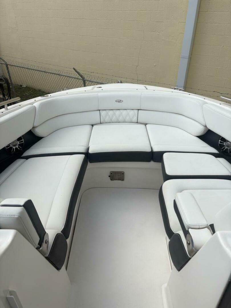 2022 Regal 29 Obx — photo 16