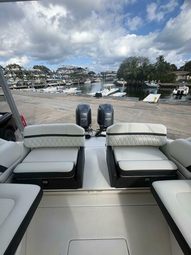 2022 Regal 29 Obx — photo 9