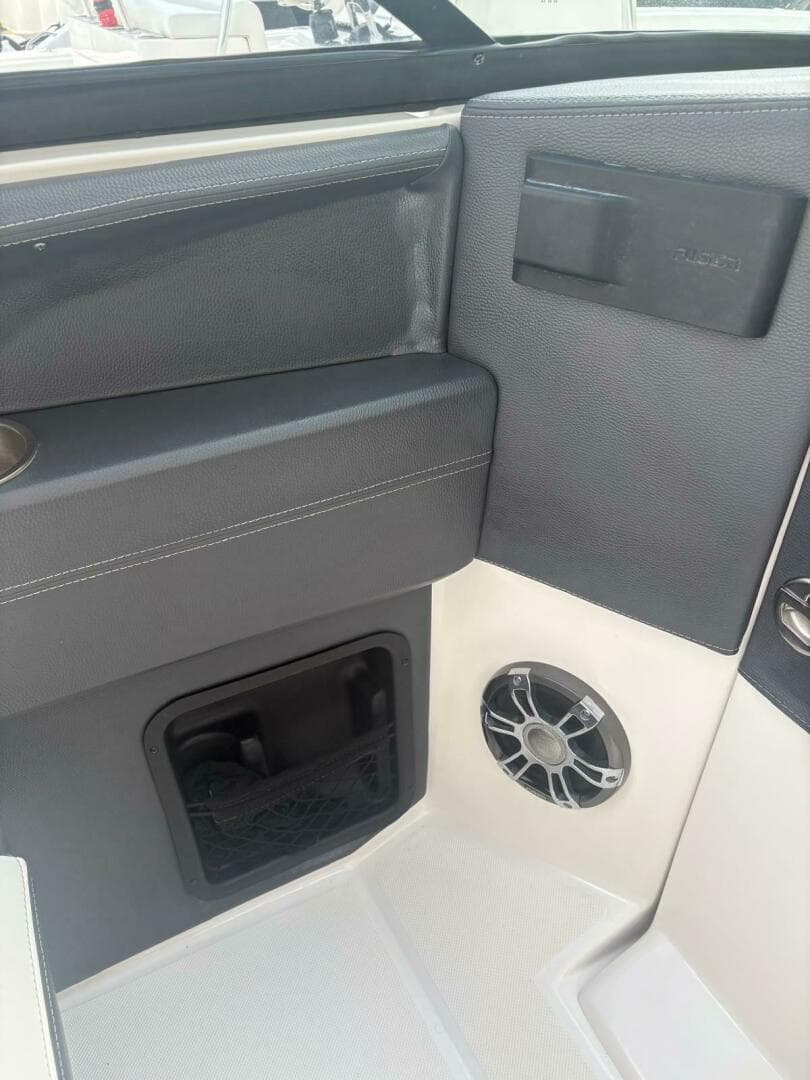 2022 Regal 29 Obx — photo 23