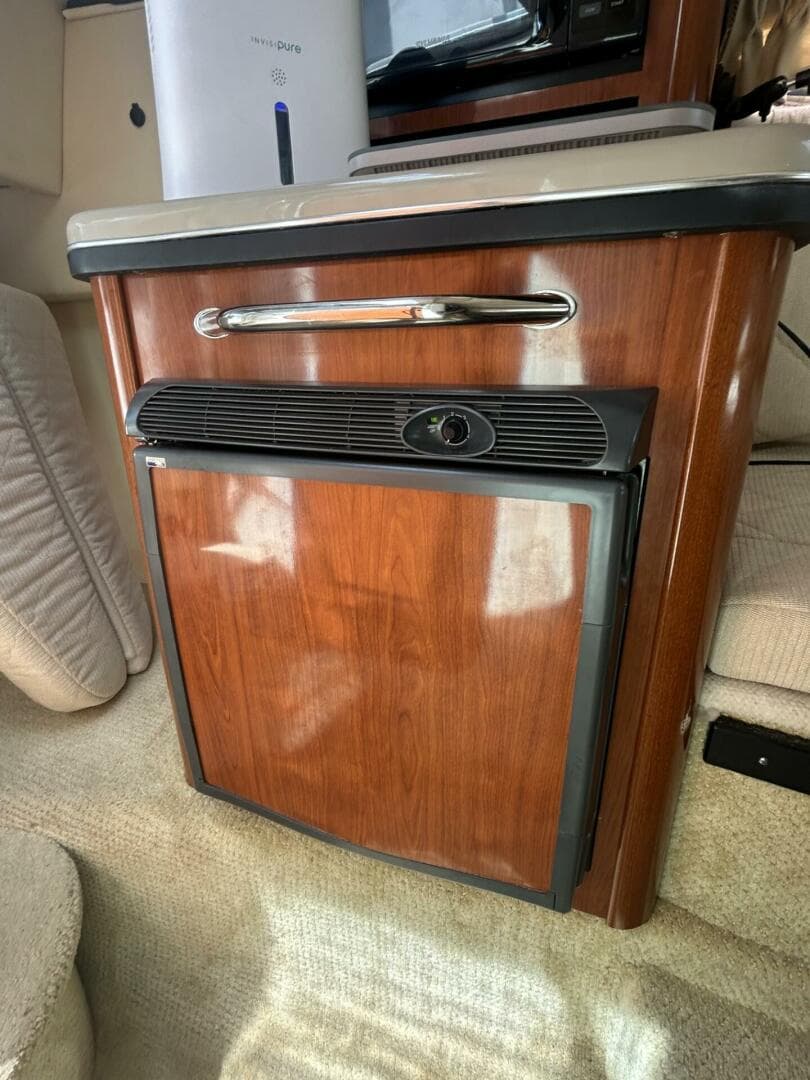 2007 Sea Ray 240 Sundancer — photo 3