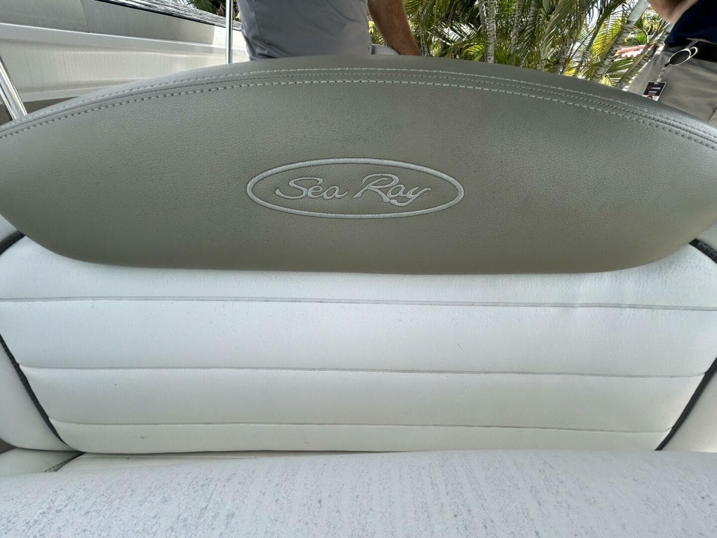 2007 Sea Ray 240 Sundancer — photo 13