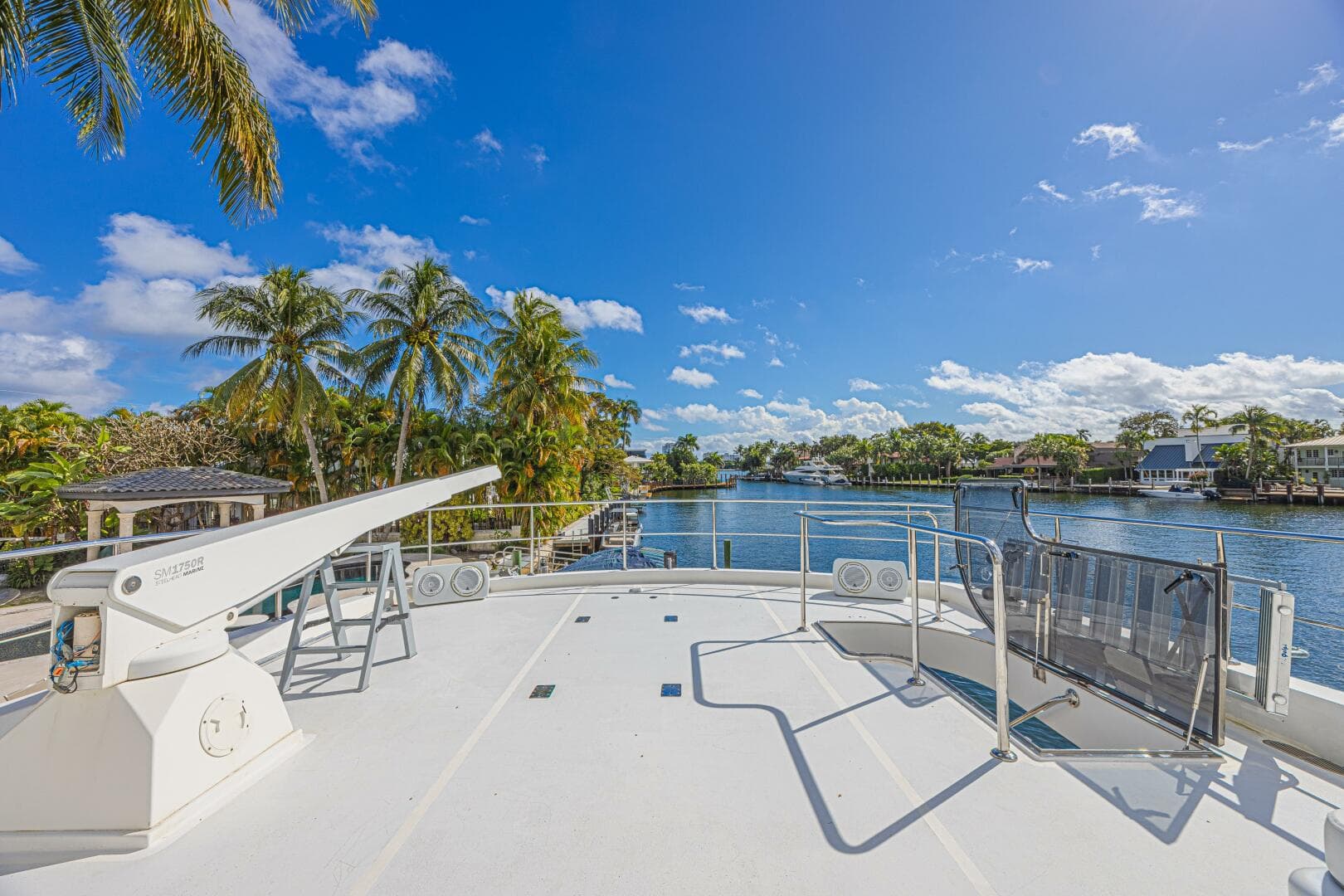 2010 Ocean Alexander 74 — photo 12