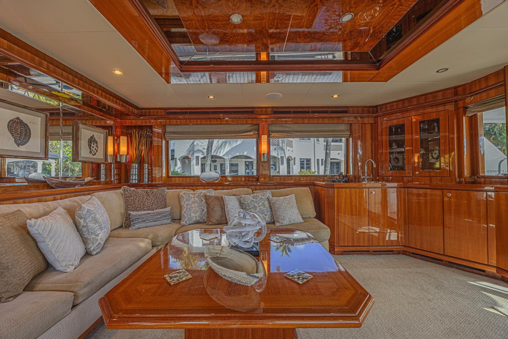 2010 Ocean Alexander 74 — photo 27