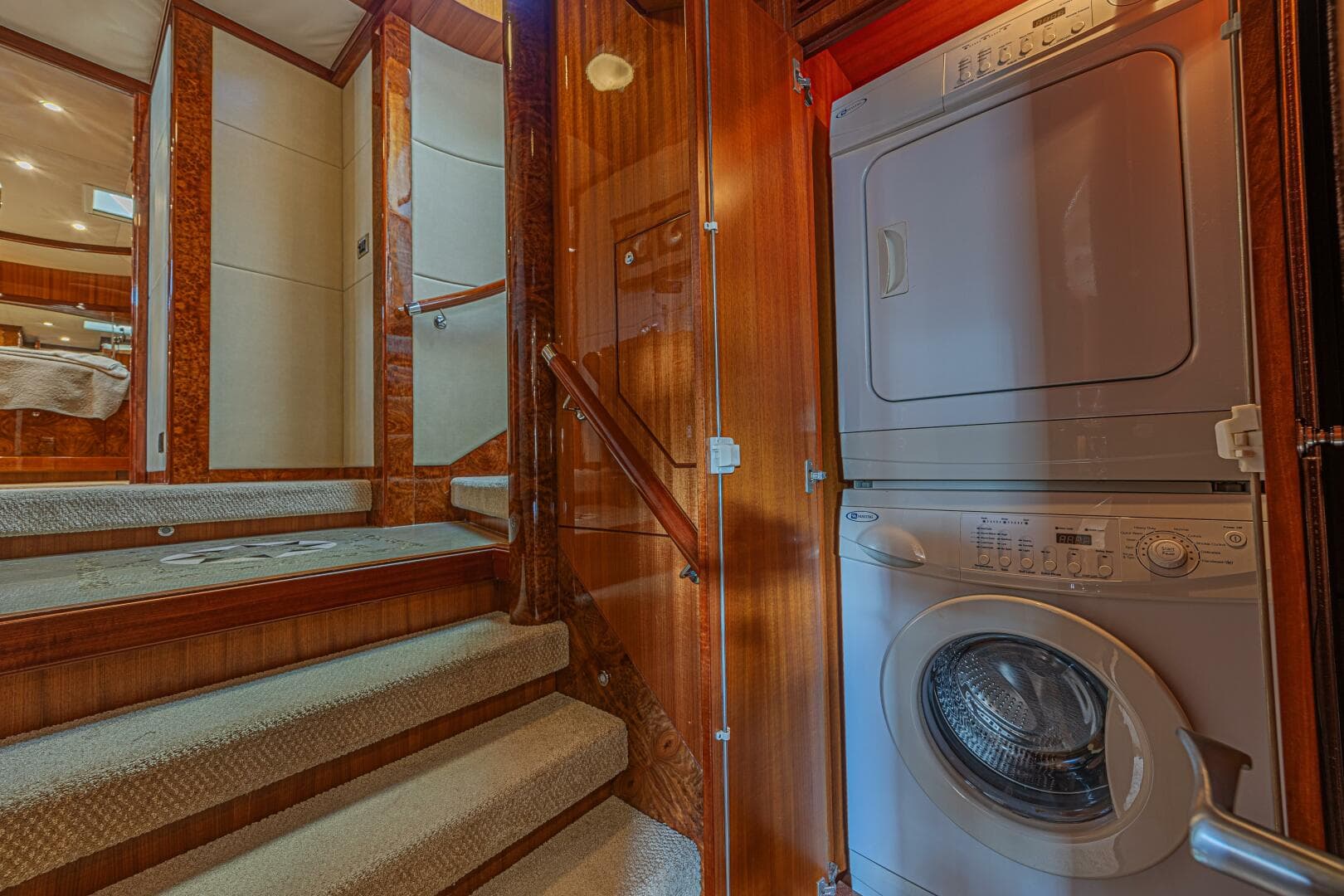 2010 Ocean Alexander 74 — photo 55