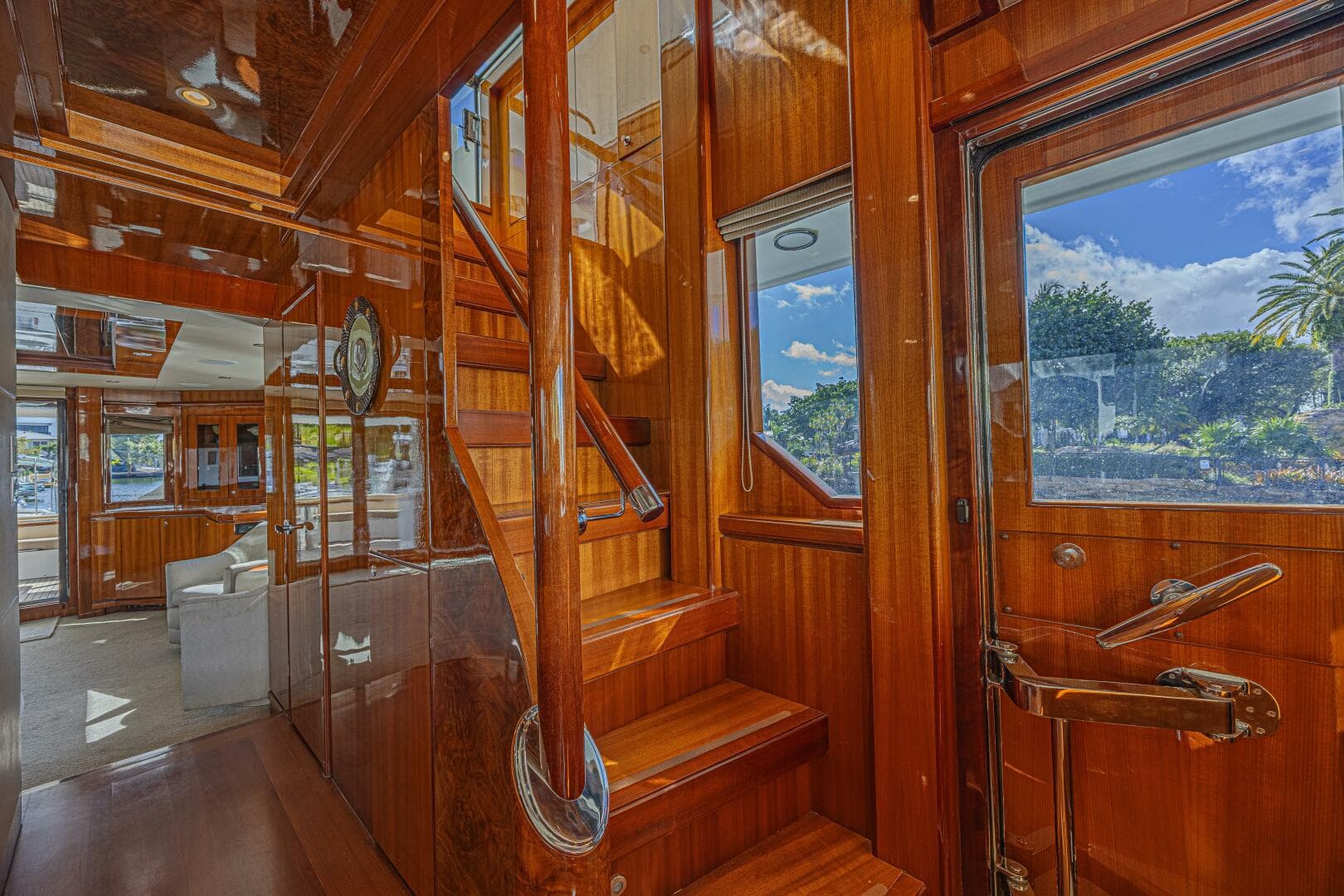 2010 Ocean Alexander 74 — photo 36