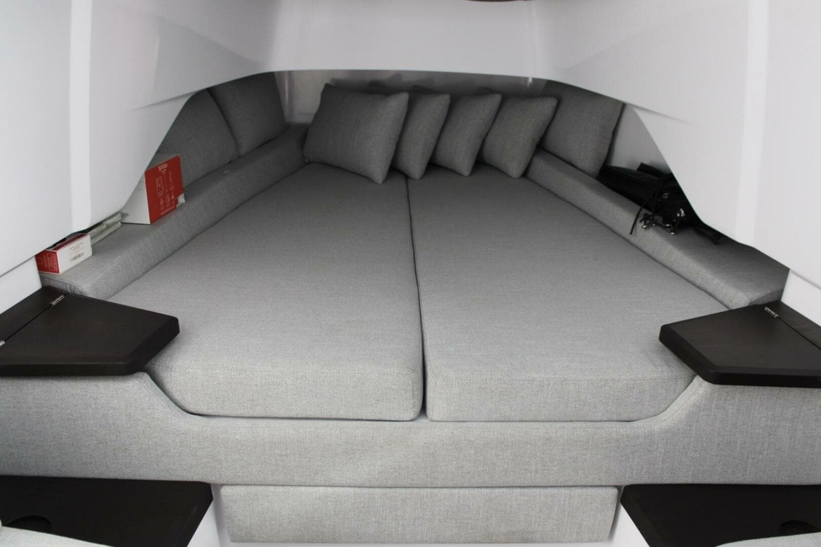 2024 Axopar Cross Cabin — photo 20