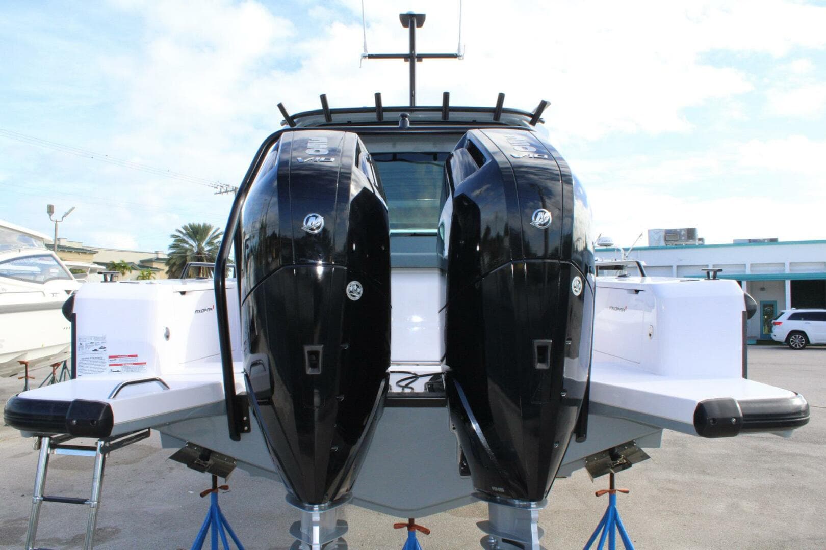 2024 Axopar Cross Cabin — photo 2