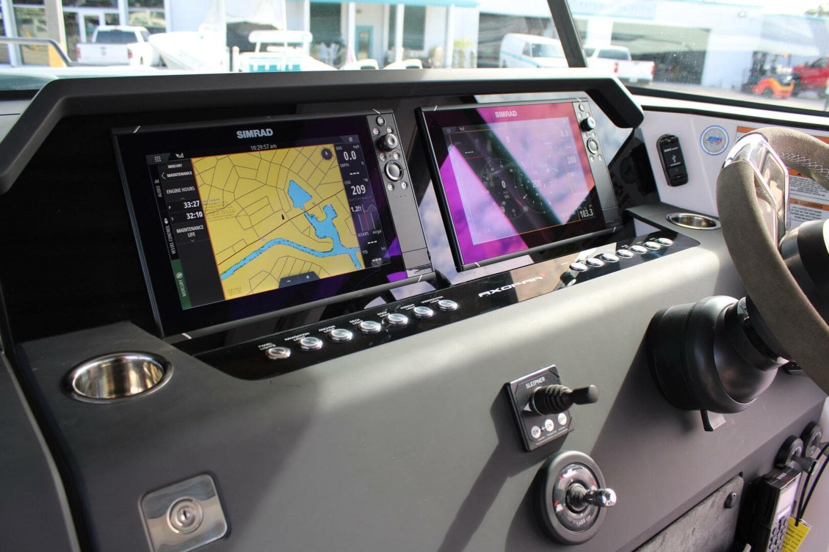 2024 Axopar Cross Cabin — photo 14