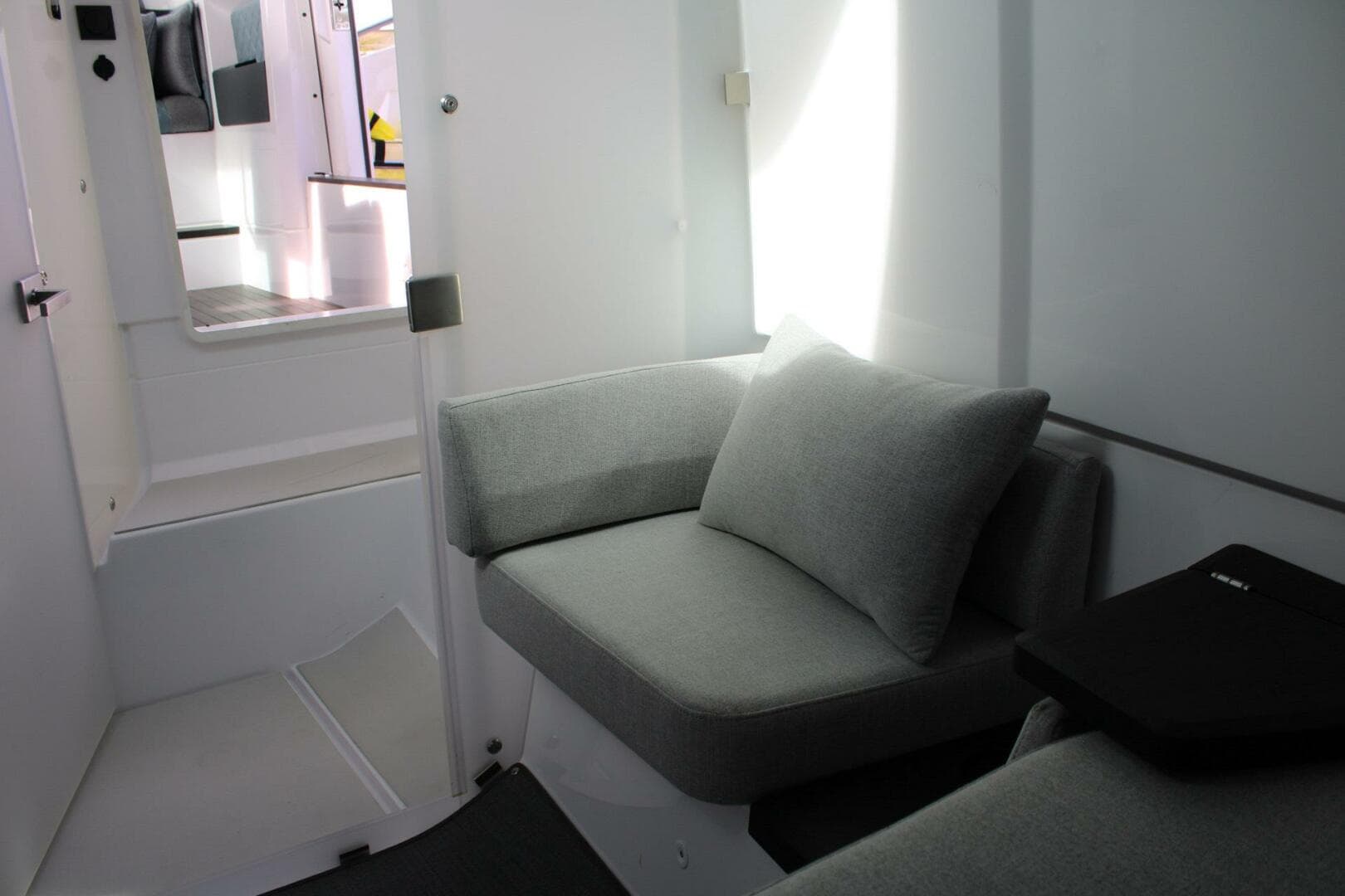 2024 Axopar Cross Cabin — photo 22