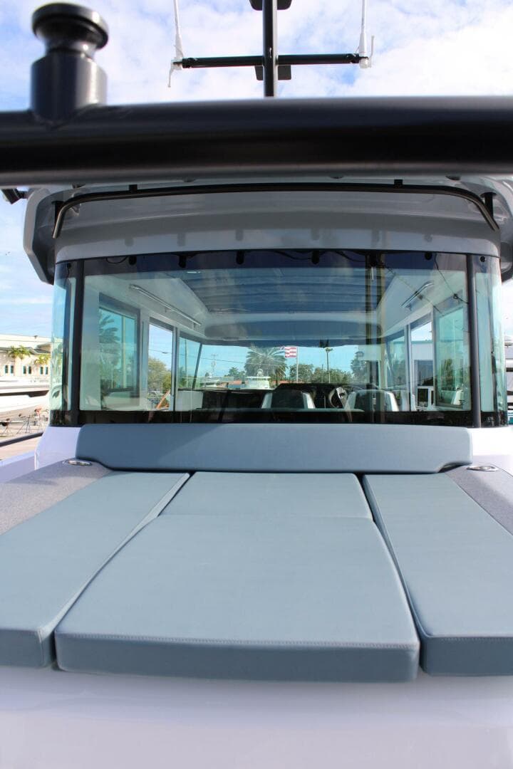 2024 Axopar Cross Cabin — photo 6