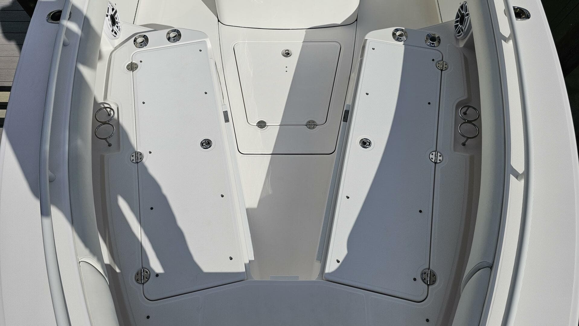 2021 Everglades 273 CC — photo 35