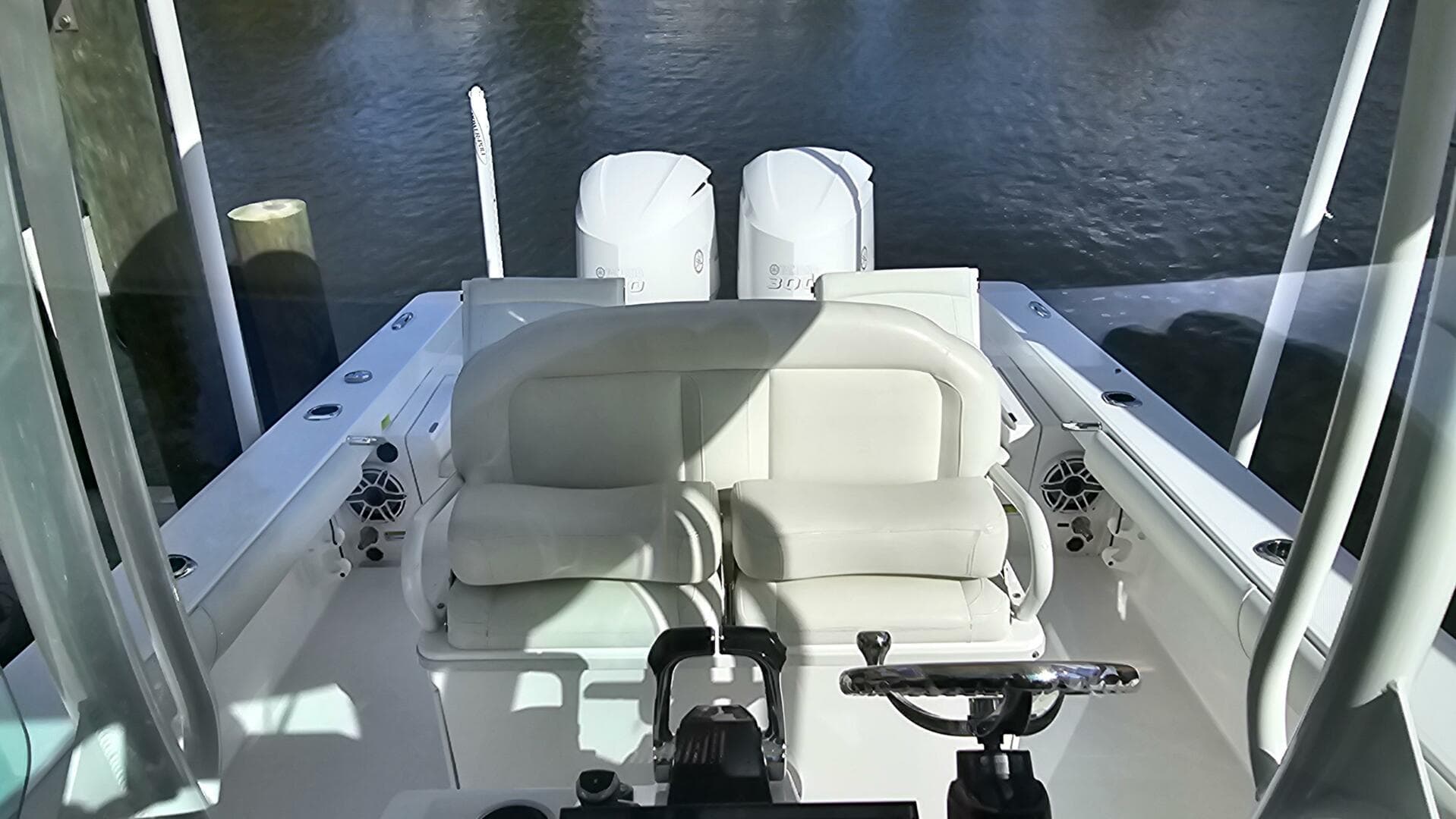2021 Everglades 273 CC — photo 39
