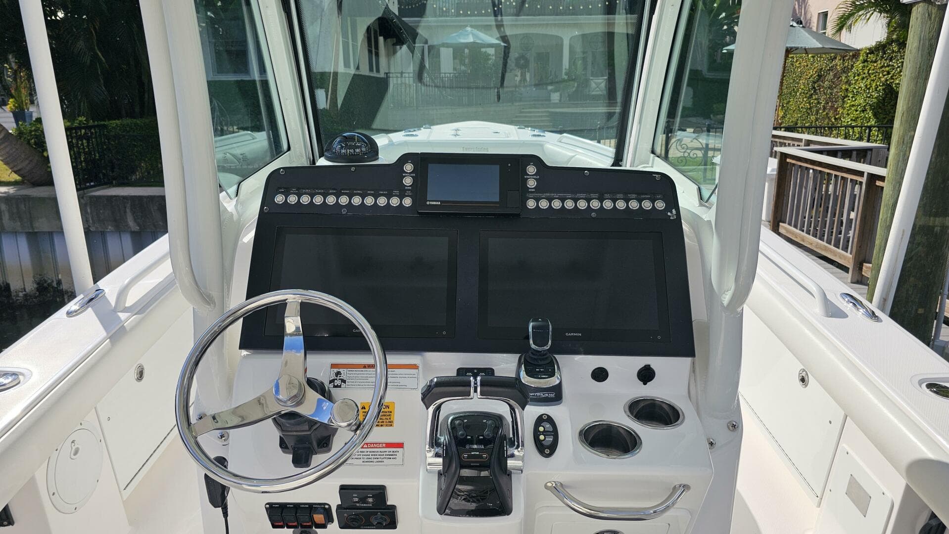 2021 Everglades 273 CC — photo 12