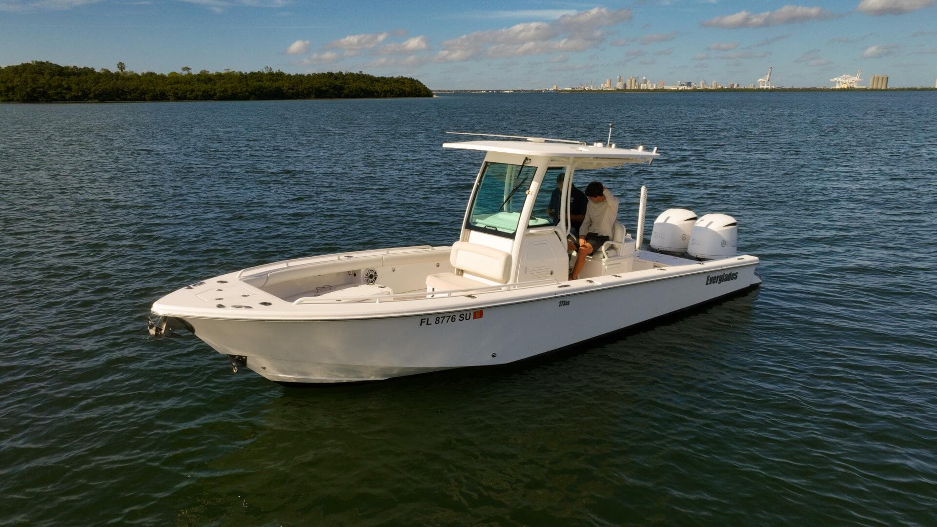 2021 Everglades 273 CC — photo 2