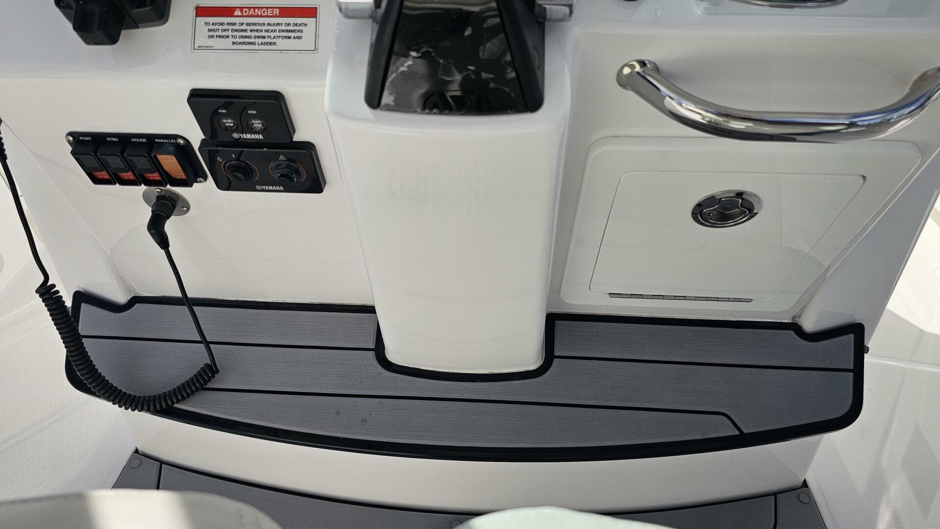 2021 Everglades 273 CC — photo 20