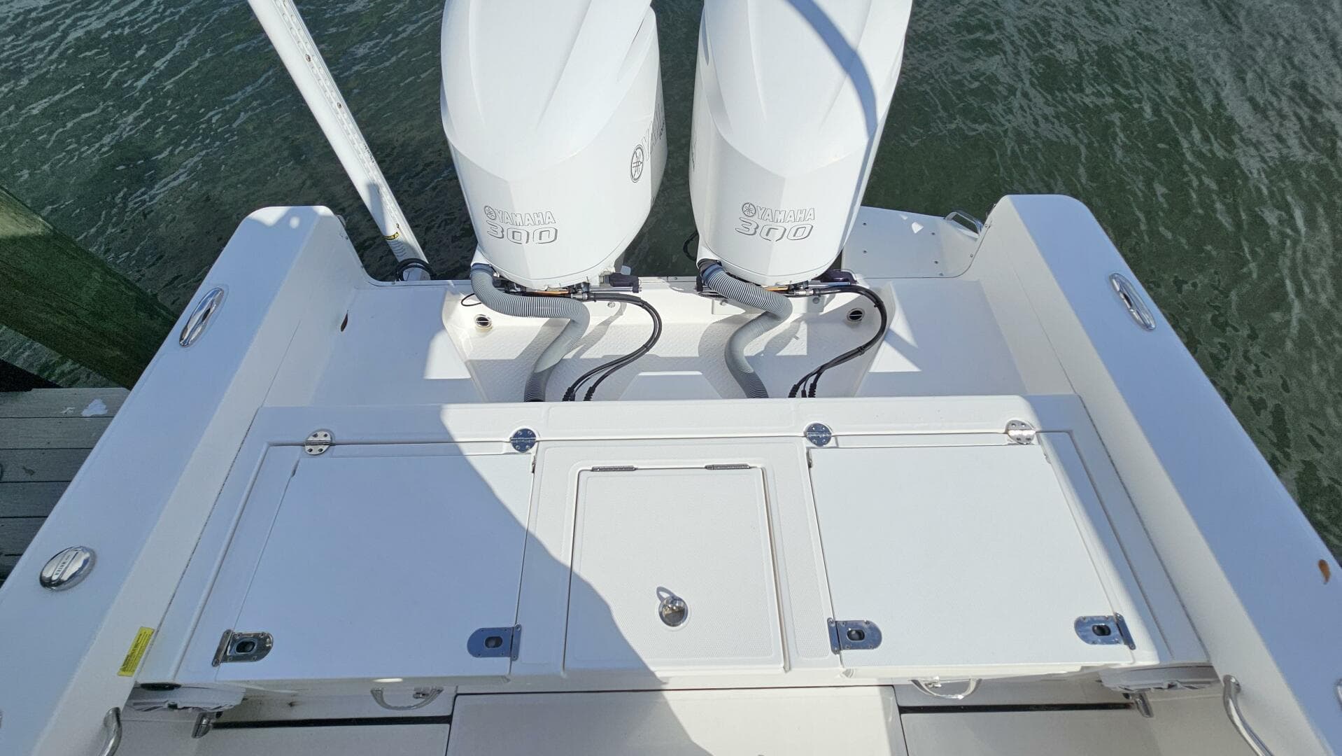 2021 Everglades 273 CC — photo 30