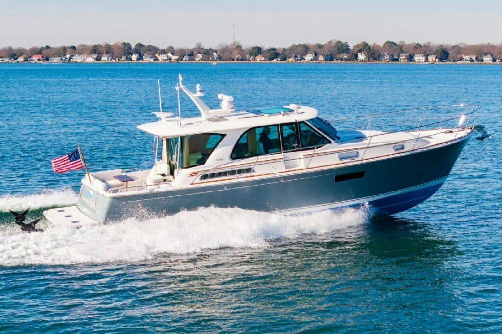 2024 Sabre 43 Salon Express — photo 2