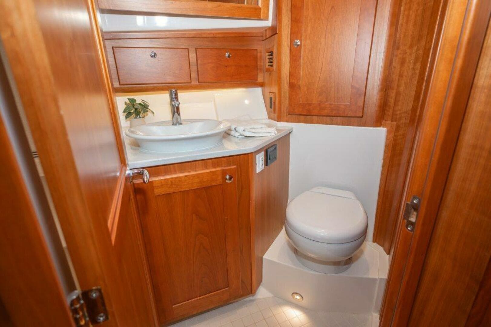 2024 Sabre 43 Salon Express — photo 36