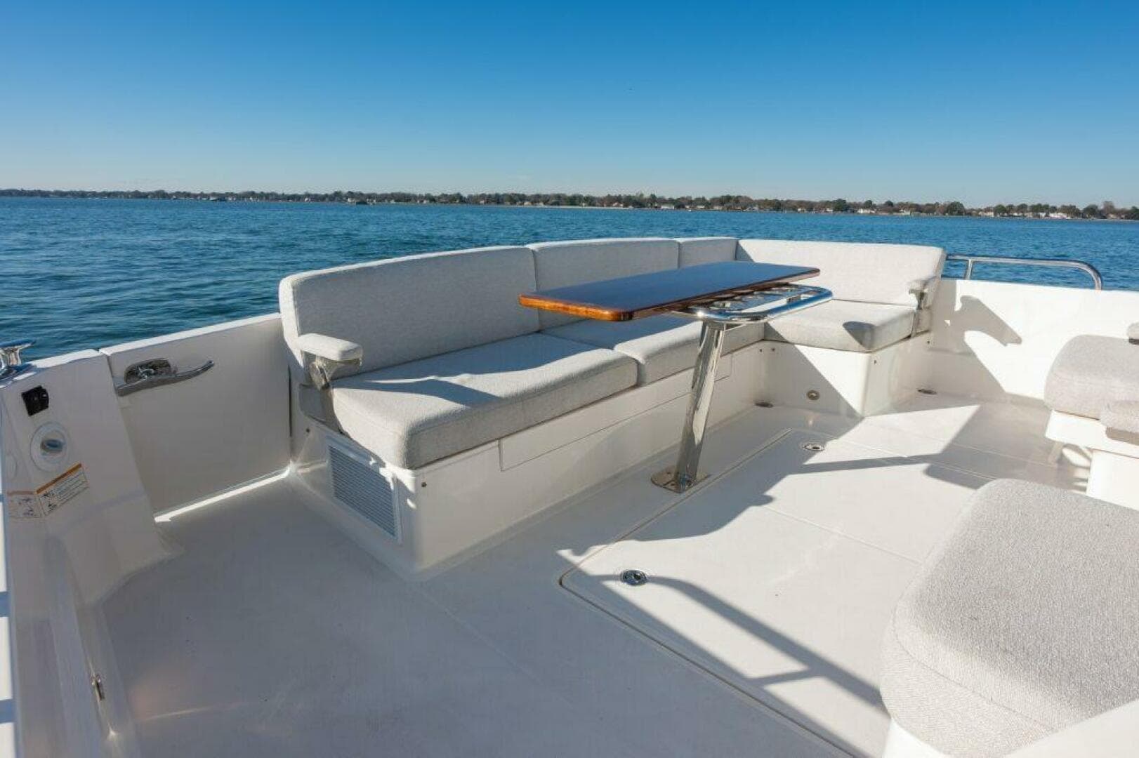 2024 Sabre 43 Salon Express — photo 12