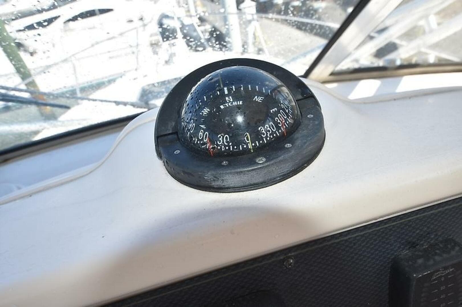 2008 Grady-White 305 Express — photo 32