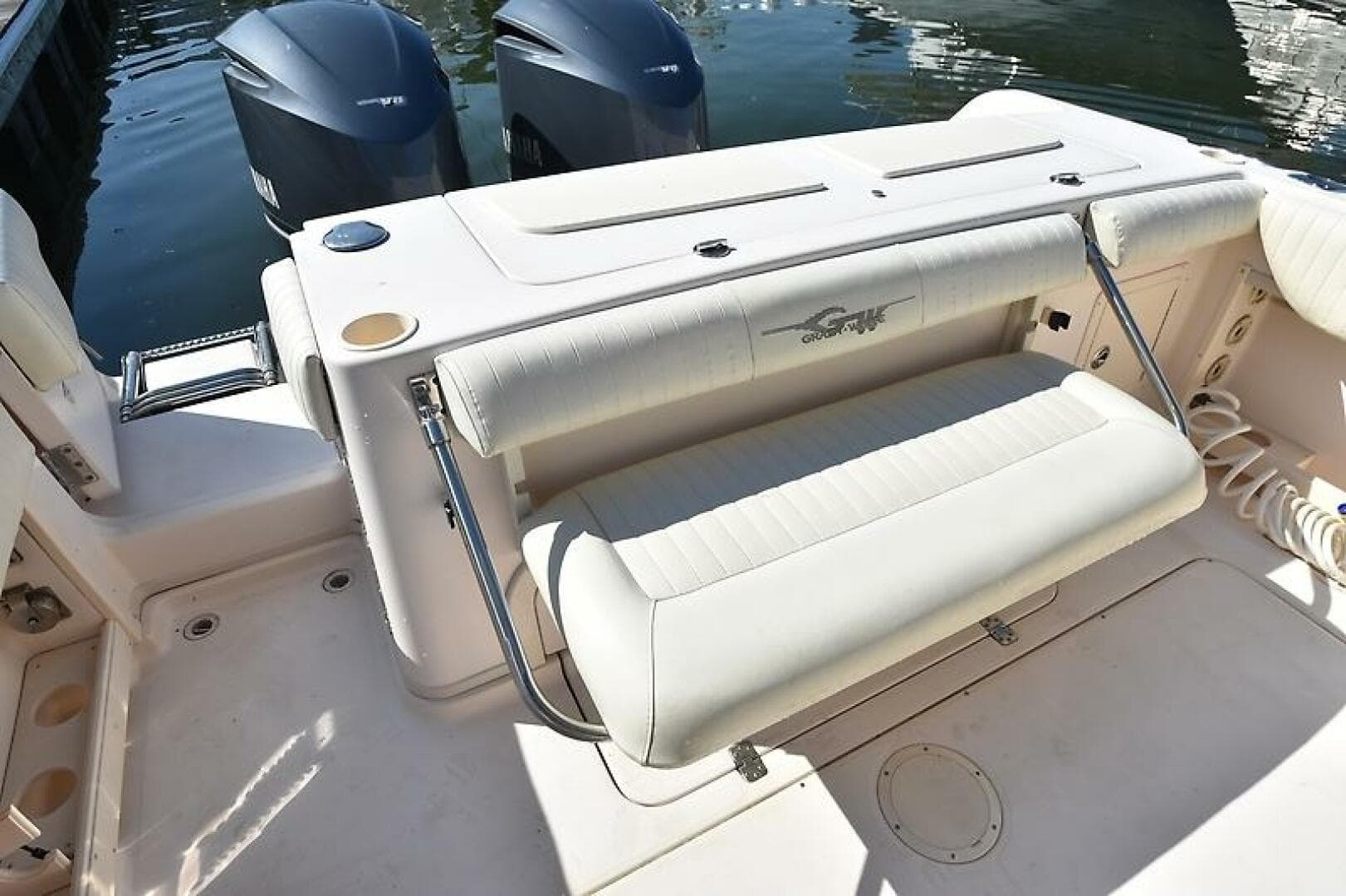 2008 Grady-White 305 Express — photo 16