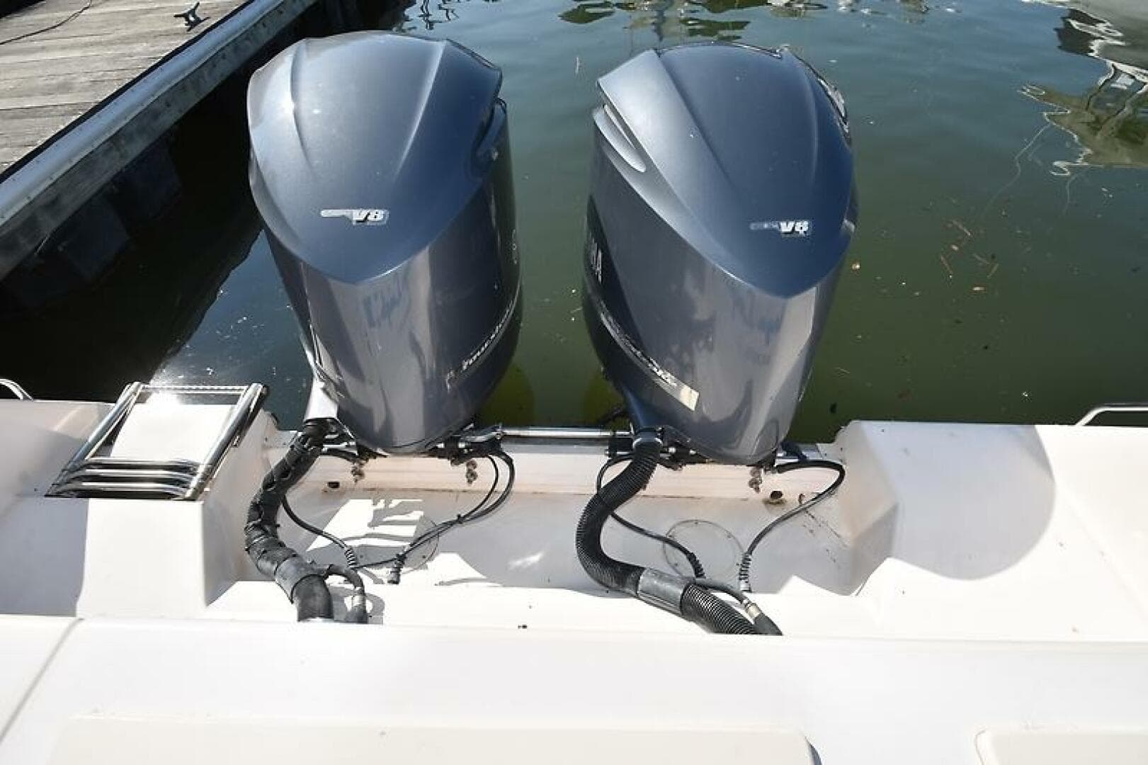 2008 Grady-White 305 Express — photo 11