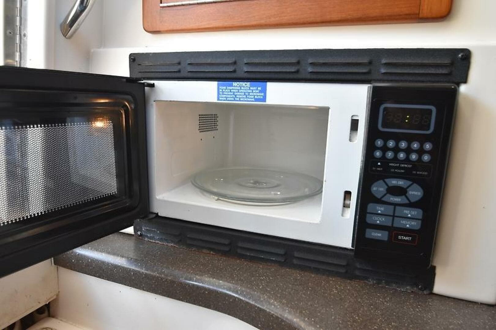 2008 Grady-White 305 Express — photo 41