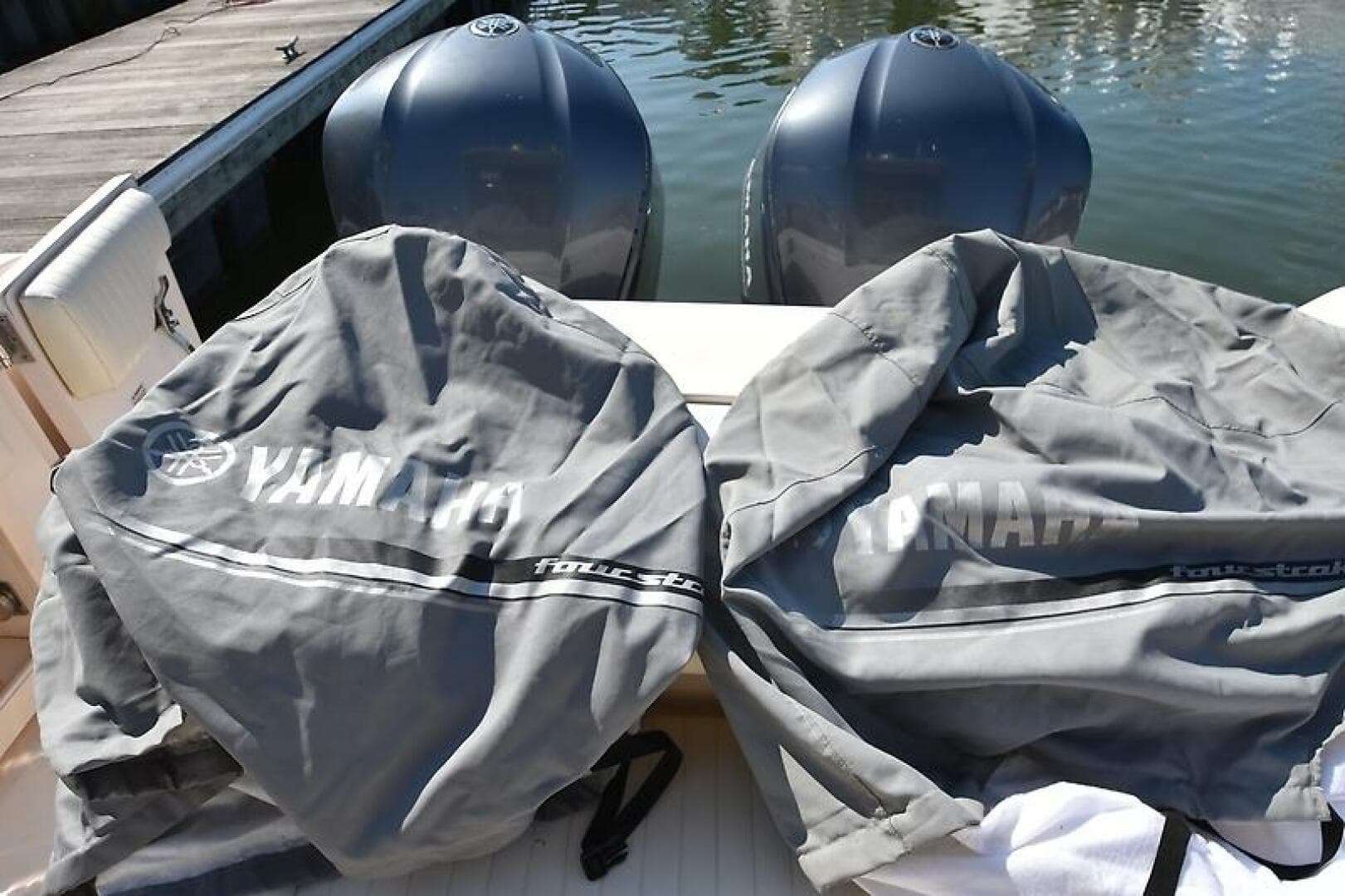 2008 Grady-White 305 Express — photo 38