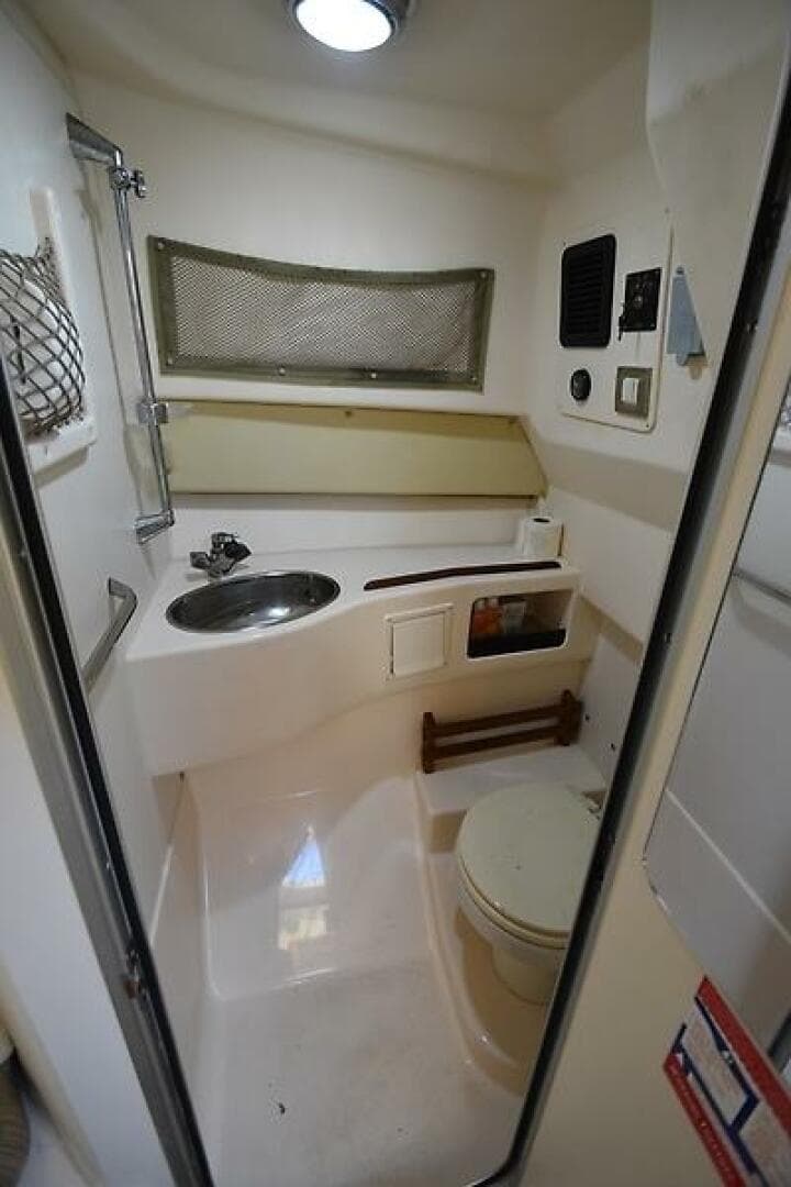 2008 Grady-White 305 Express — photo 43